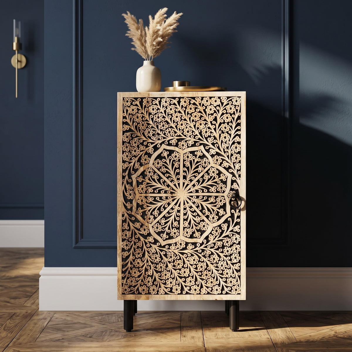 Armoire Étroite à Rosace Sculptée à la main en bois de manguier