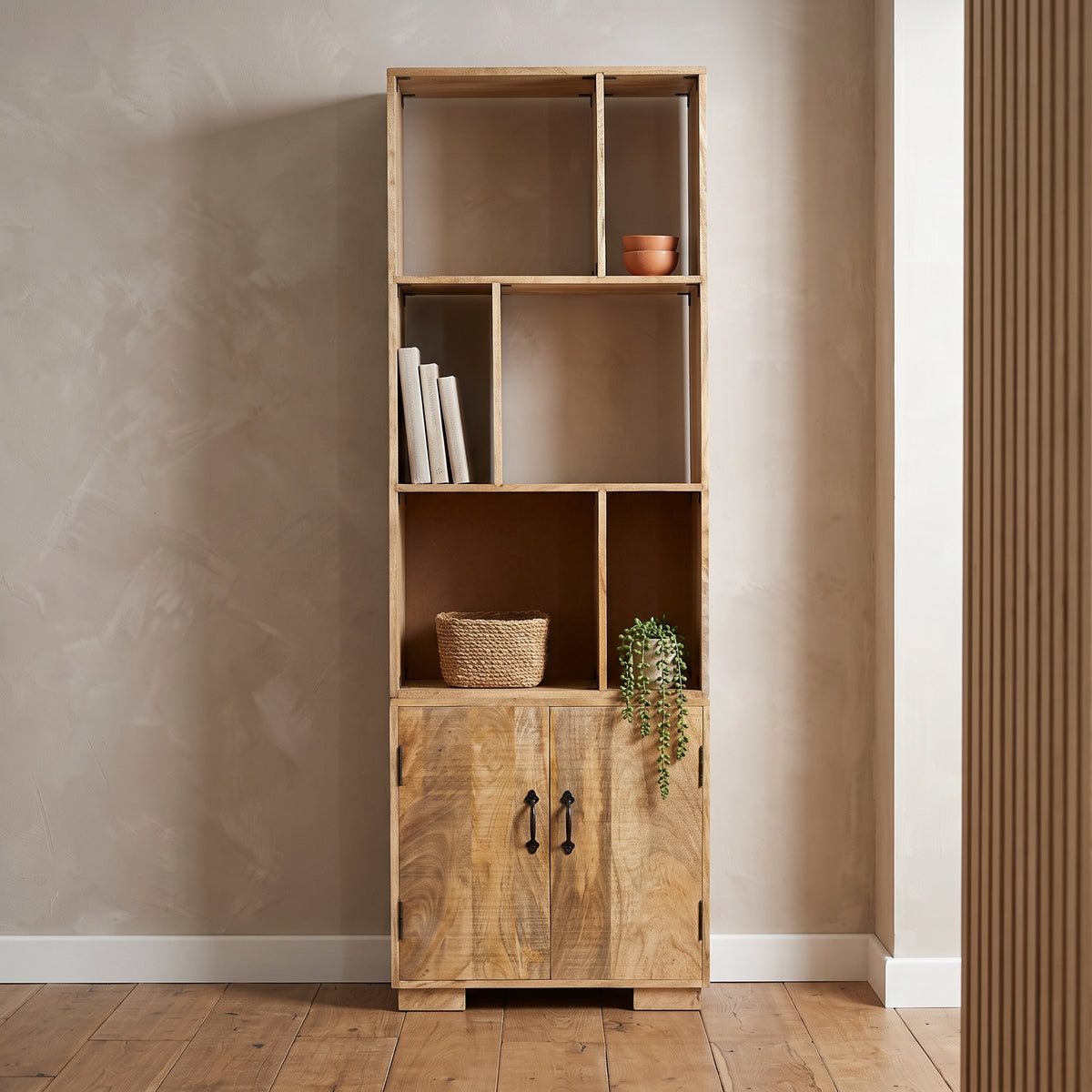 Bibliothèque Colonne à Niches Asymétriques en bois de manguier – photo 3