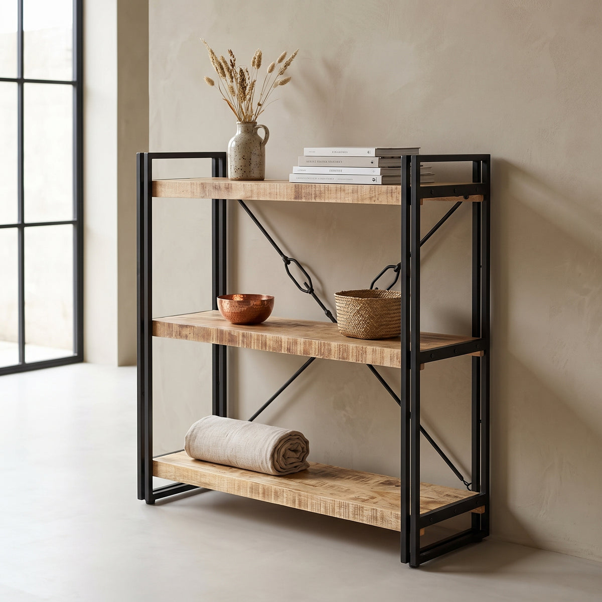 Bibliothèque industrielle à croisillons en manguier – 90 x 30 x 80 cm